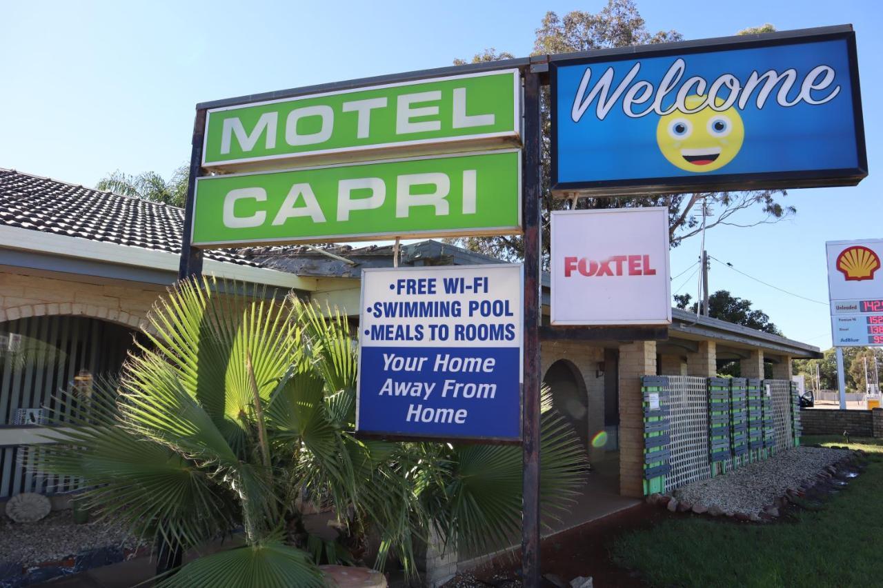 בלראנלד Capri Motel מראה חיצוני תמונה
